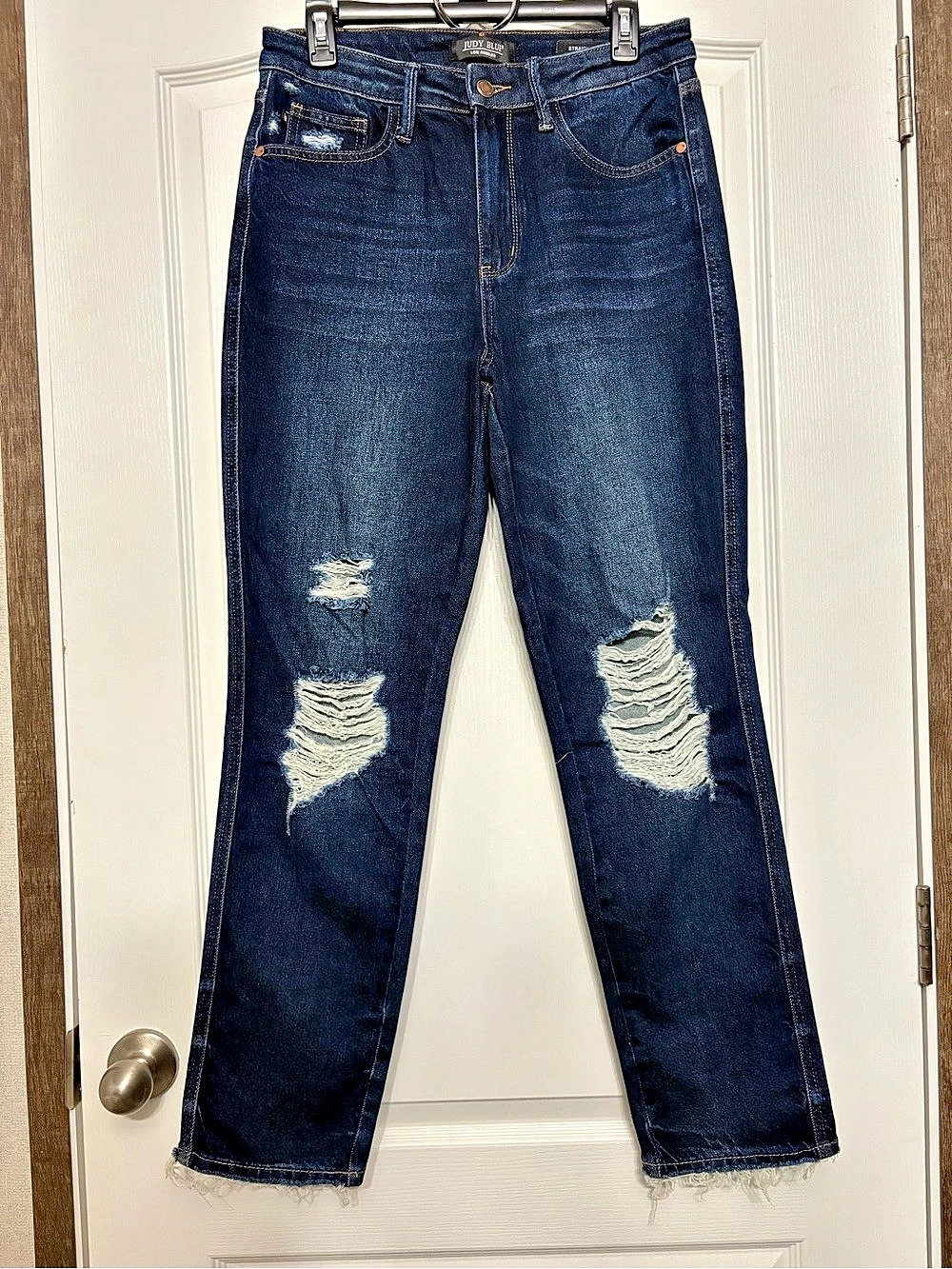 Judy Blue Distressed Straight Leg Jeans in Blue Waist 28